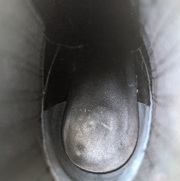 MARC FISHER BOOTIES. SIZE 9.5 - Picture 9 of 10